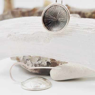 COSSE SINGLE boucles d oreilles ST19048 argent925 patine guilloche motif soleil LemairePatricia 23x15cmret