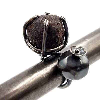 ROCK GRENAT ET FLEUR bague double ST20123 argent925 grenat brut PatriciaLemaire T56